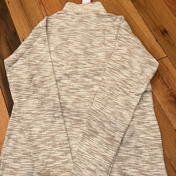 NWT. three quarter button up - Picture 4 of 5